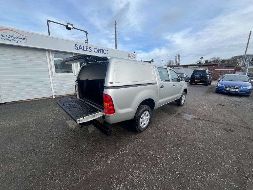 2011 TOYOTA HI-LUX 2011 TOYOTA HI-LUX