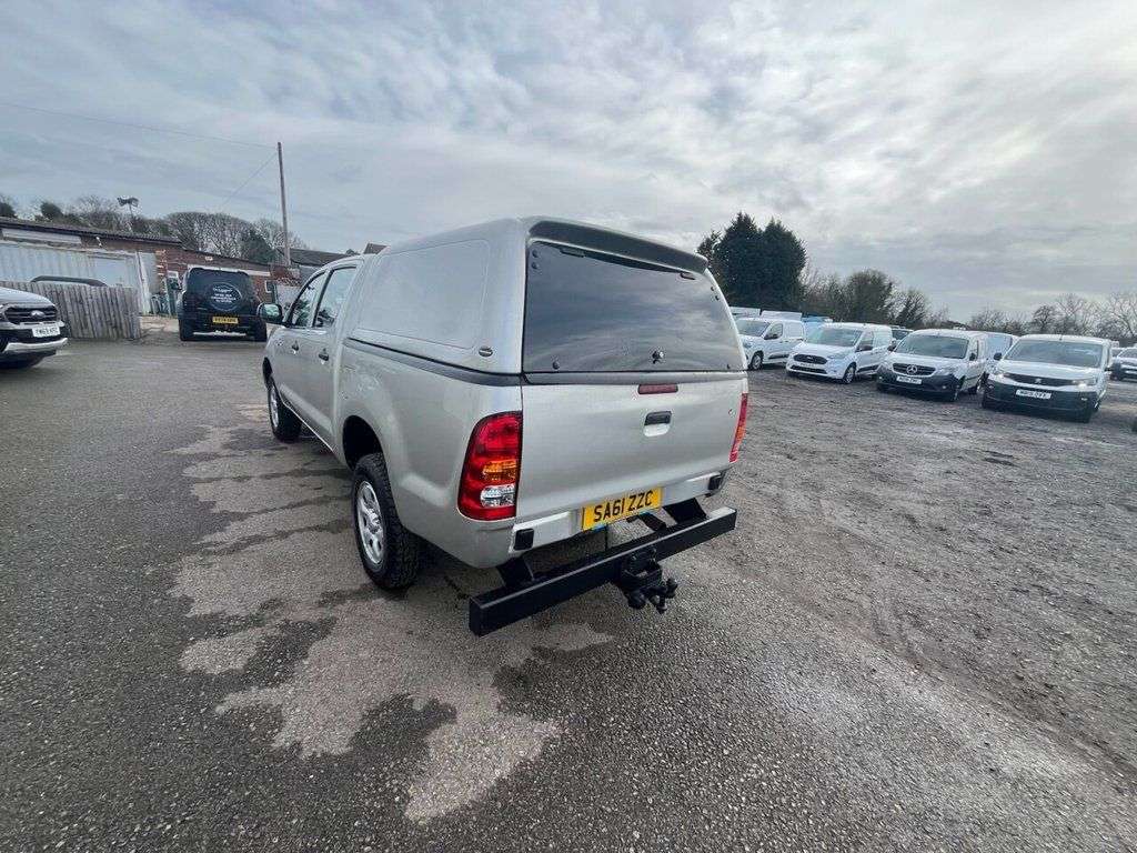 2011 TOYOTA HI-LUX 2011 TOYOTA HI-LUX