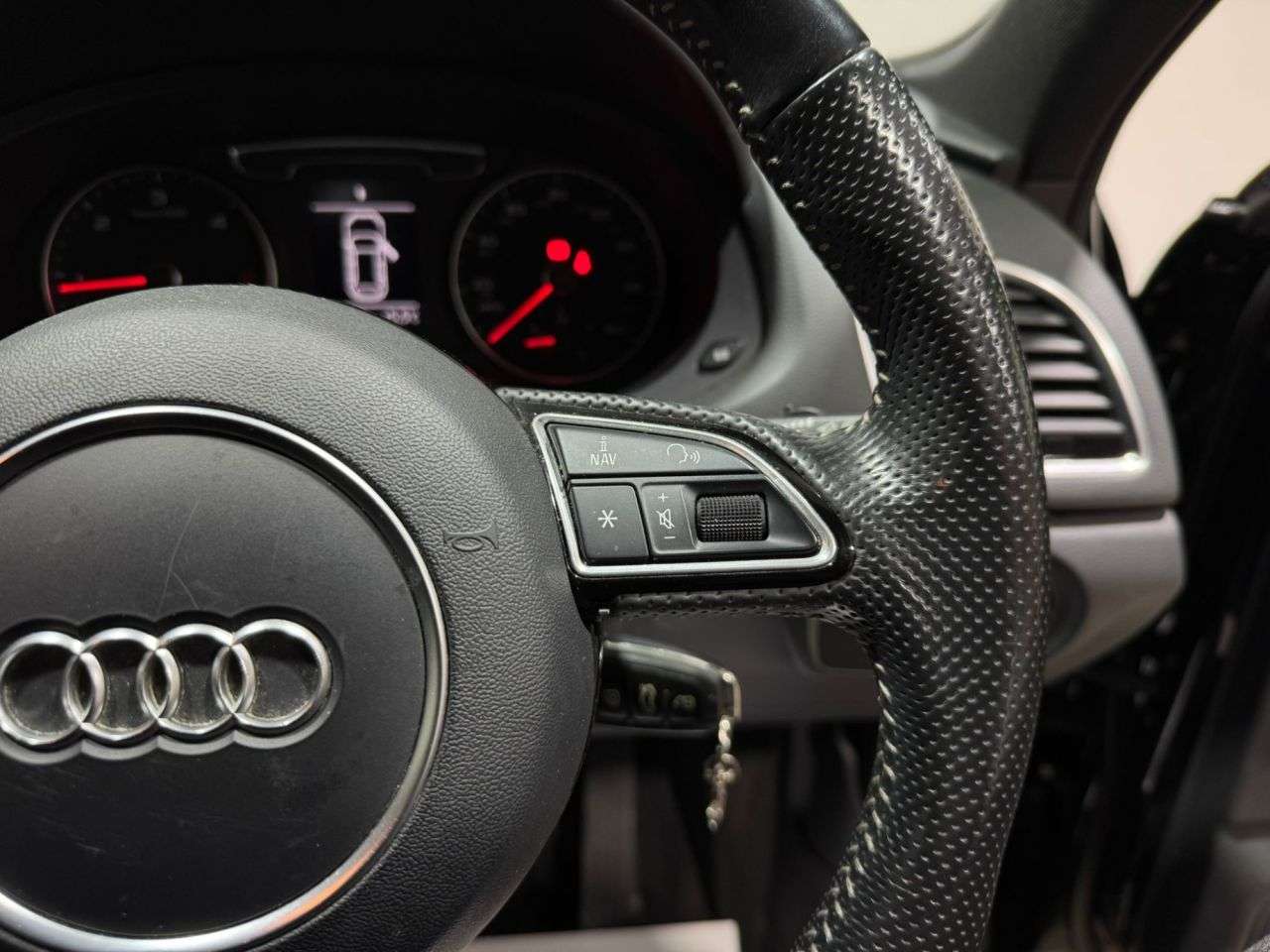 2015 AUDI Q3 2015 AUDI Q3