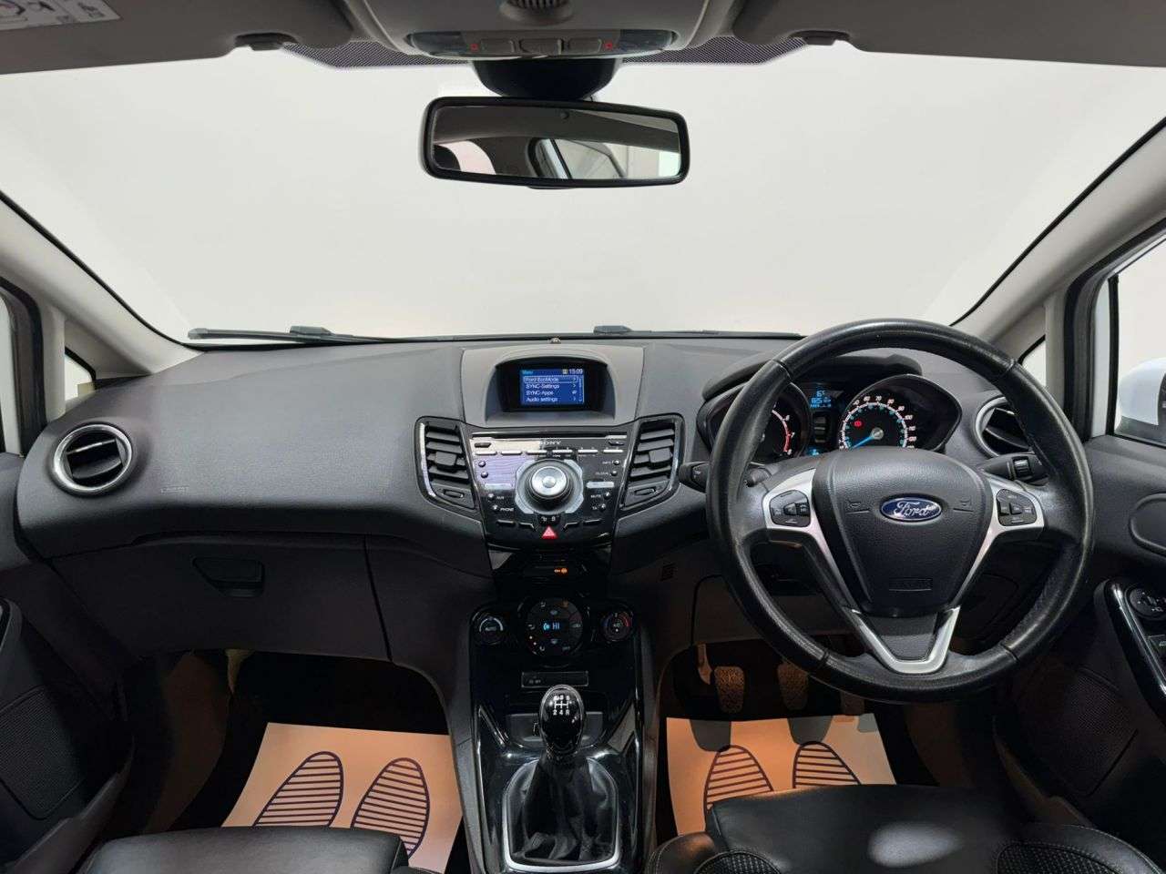 2015 FORD FIESTA 2015 FORD FIESTA