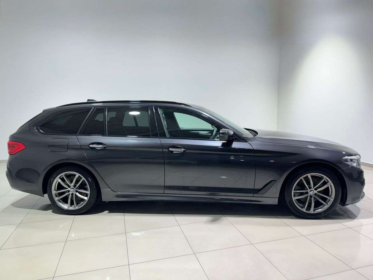 2018 BMW 5 SERIES 2018 BMW 5 SERIES