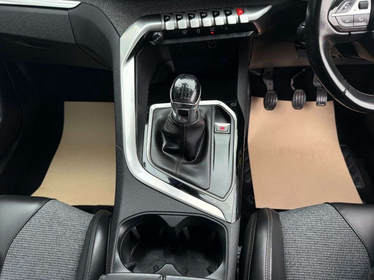 2018 PEUGEOT 3008 2018 PEUGEOT 3008