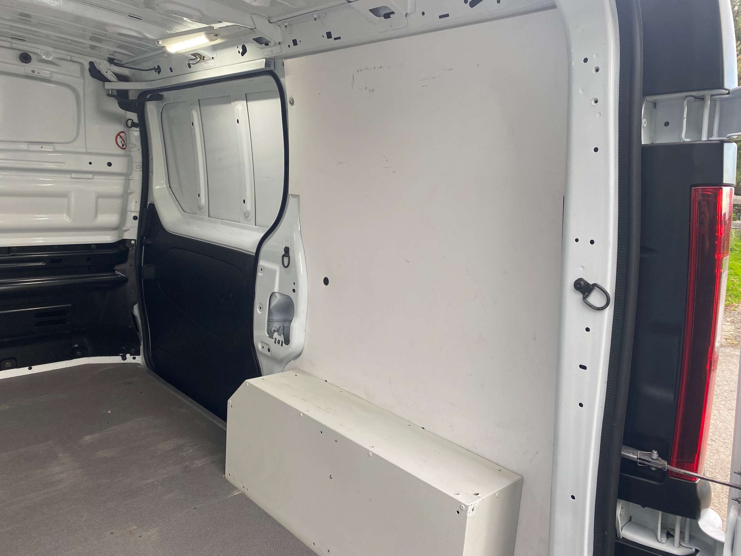 2016 VAUXHALL VIVARO 2016 VAUXHALL VIVARO