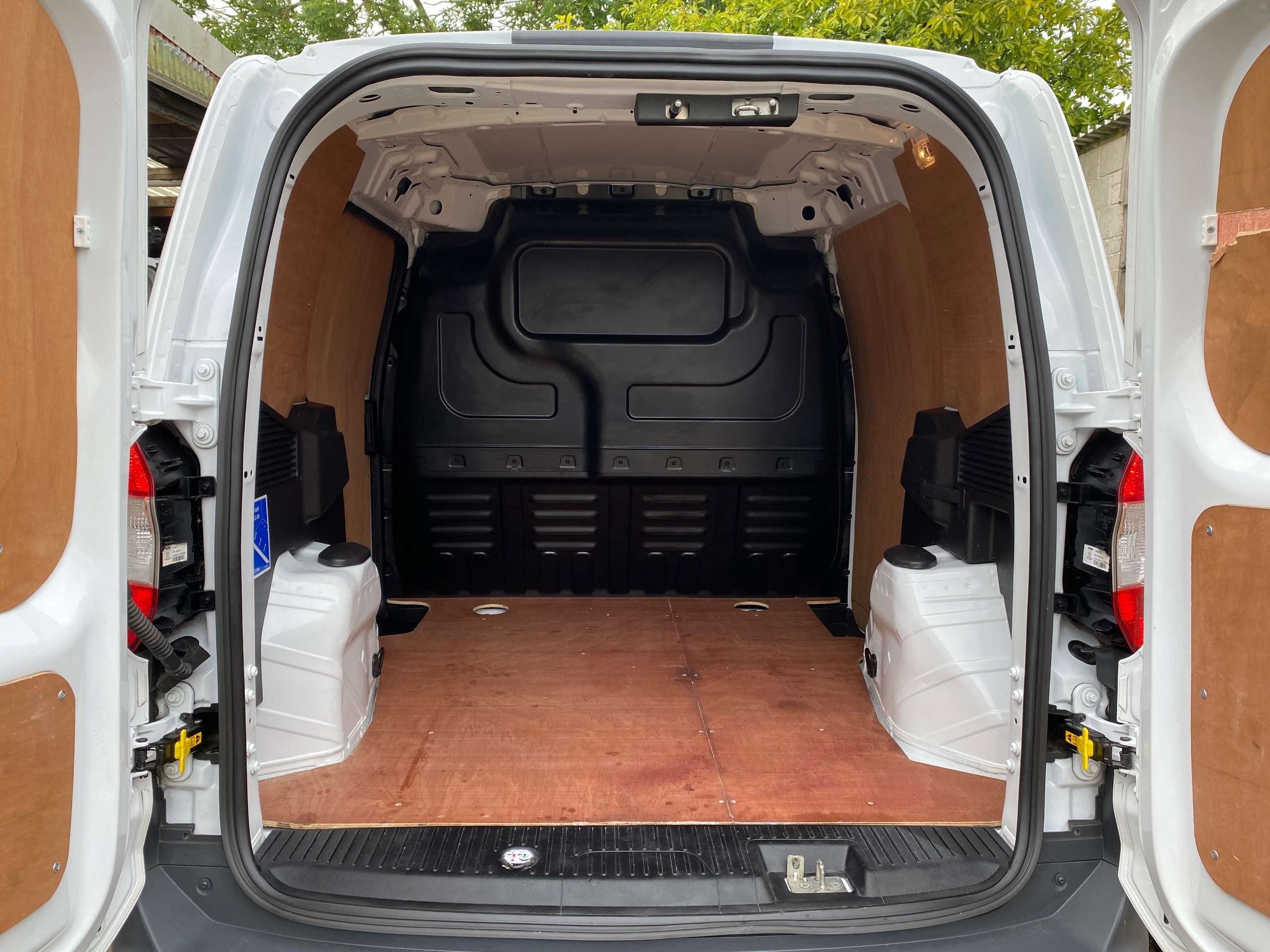 2020 FORD TRANSIT COURIER 2020 FORD TRANSIT COURIER