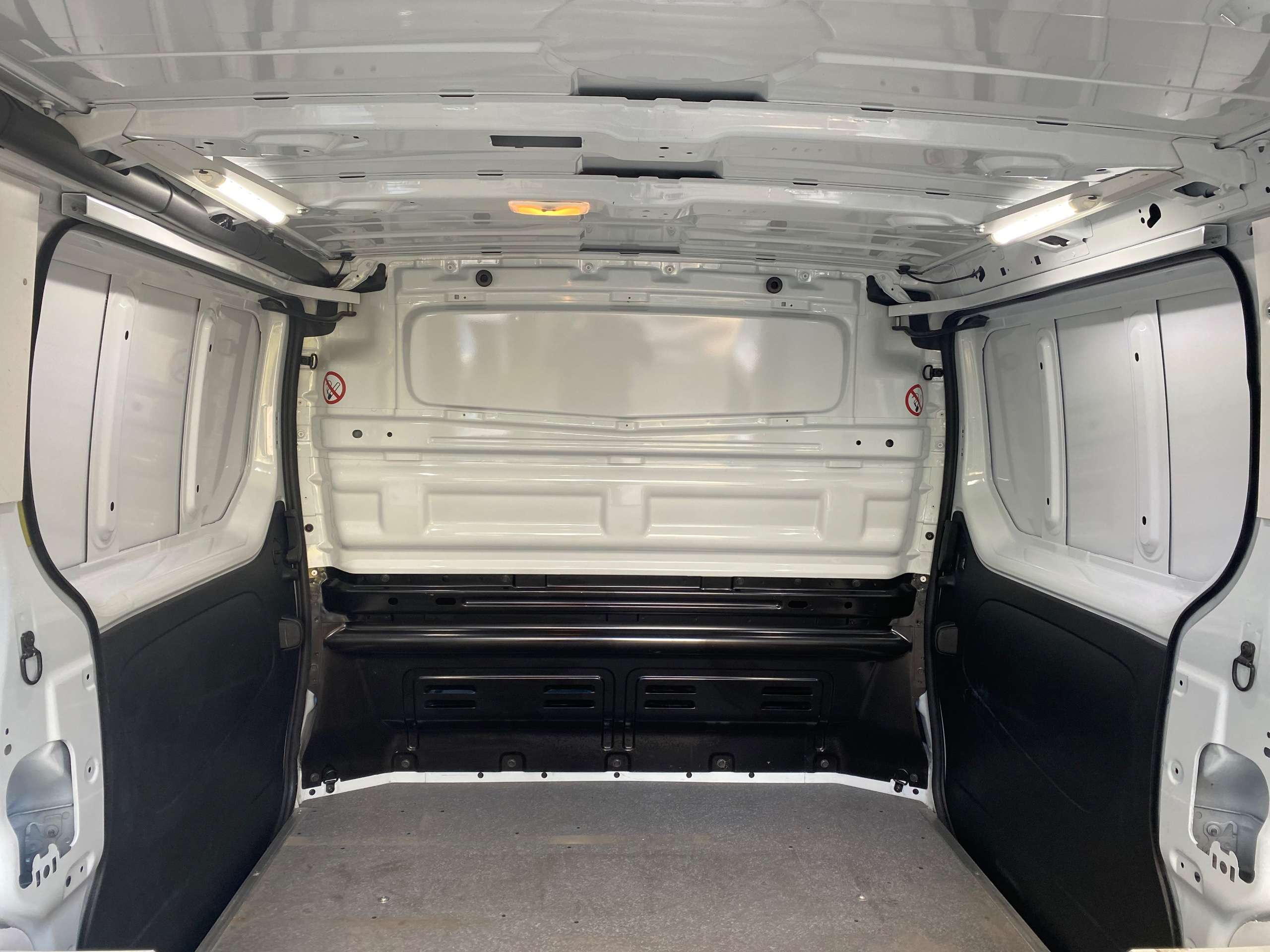 2017 VAUXHALL VIVARO 2017 VAUXHALL VIVARO