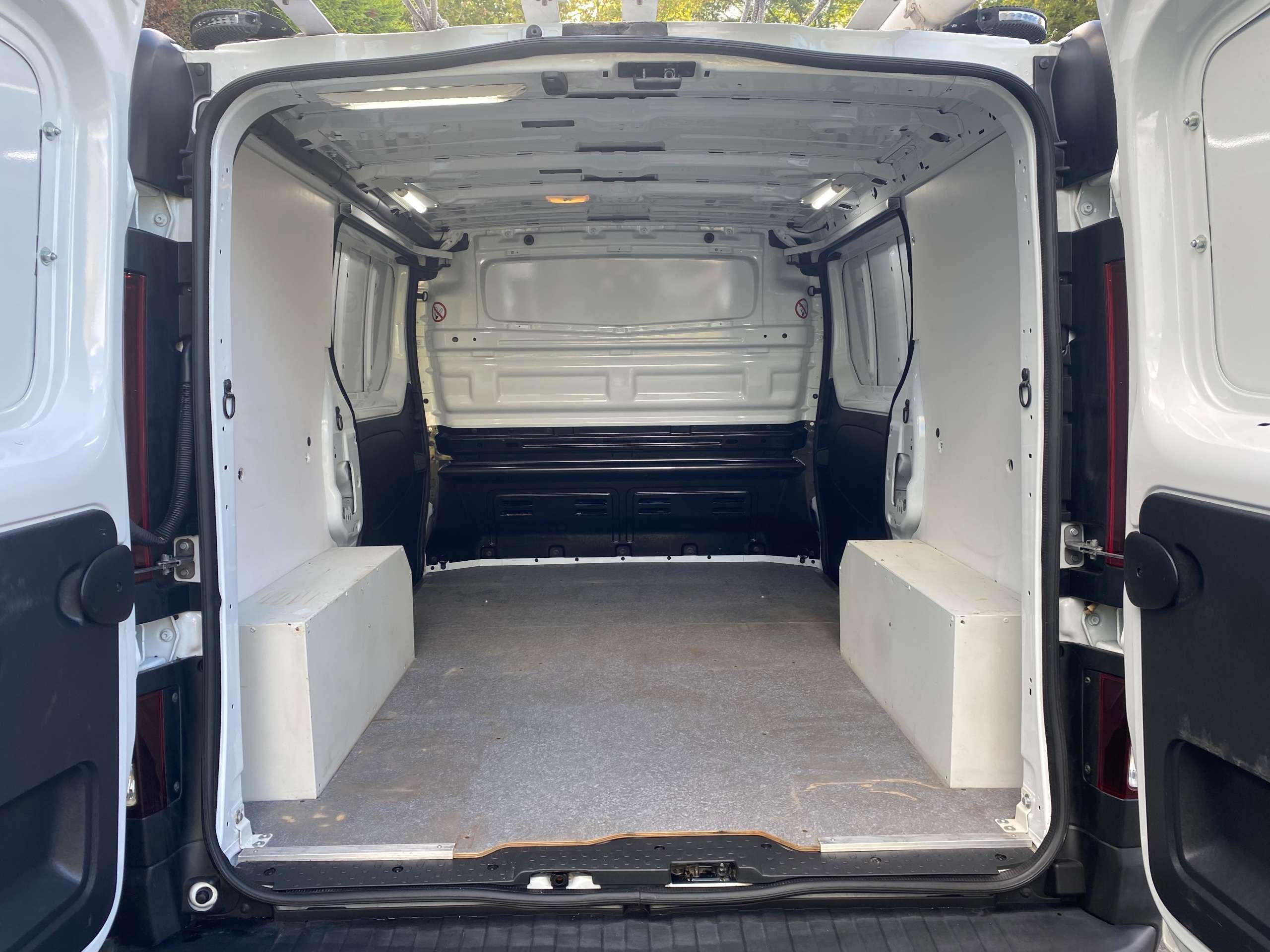 2017 VAUXHALL VIVARO 2017 VAUXHALL VIVARO