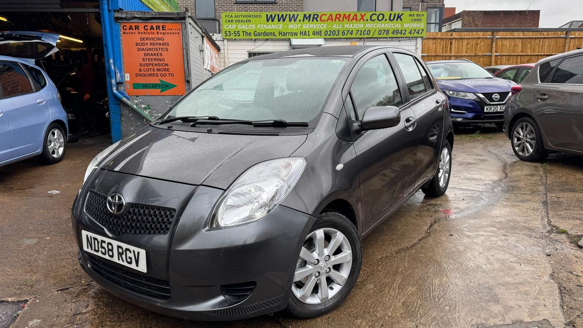 Check out this Toyota Yaris 2008 Petrol Manual