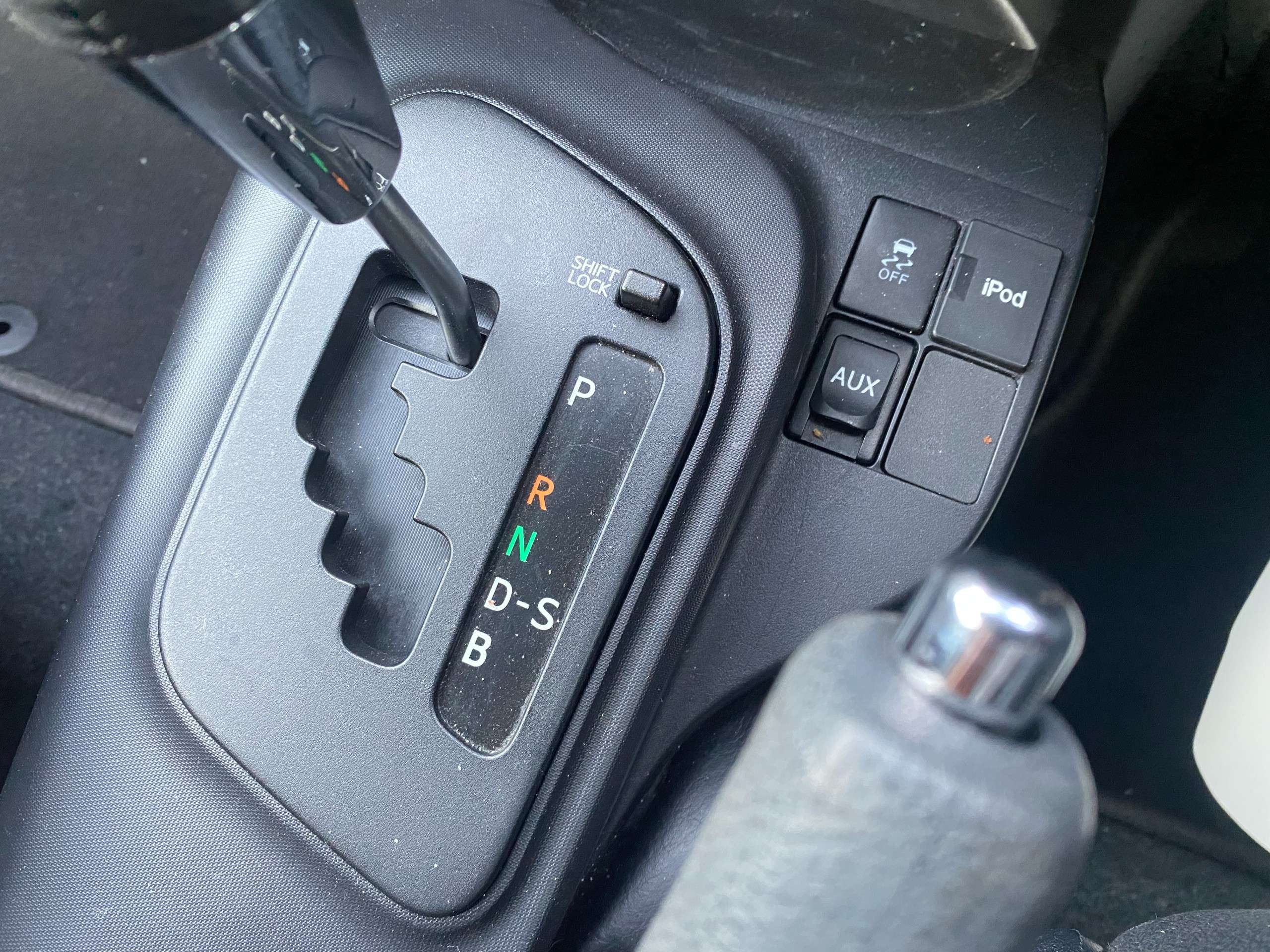 2012 TOYOTA IQ 2012 TOYOTA IQ