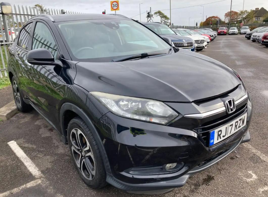 Check out this Honda Hr-v 2017 Petrol Automatic