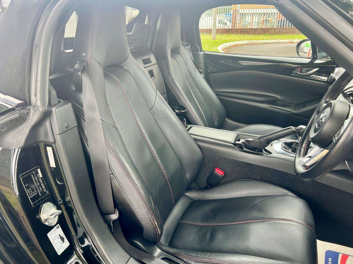 2015 MAZDA MX-5 2015 MAZDA MX-5