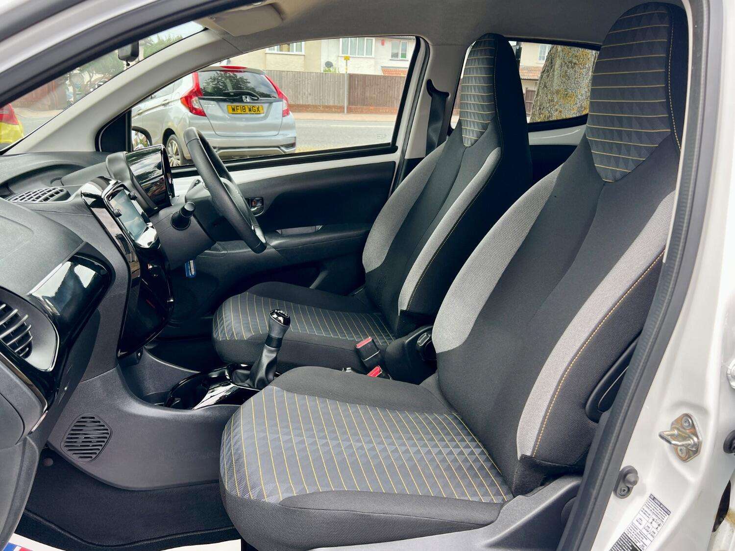 2021 PEUGEOT 108 2021 PEUGEOT 108