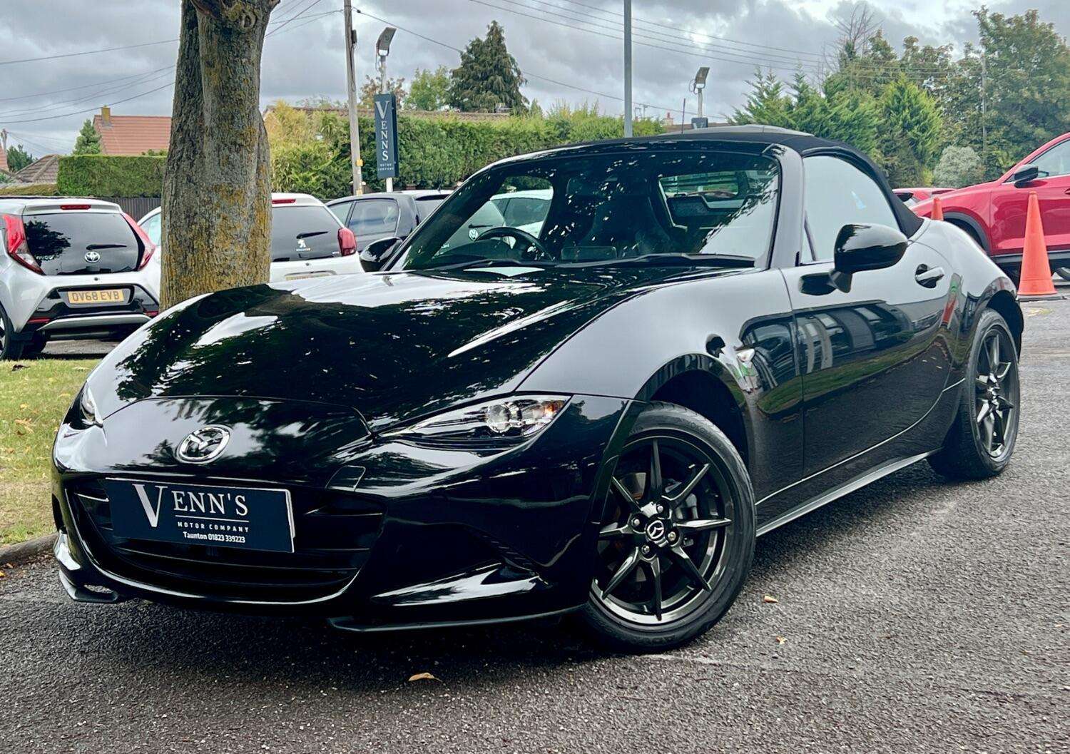 2015 MAZDA MX-5 2015 MAZDA MX-5