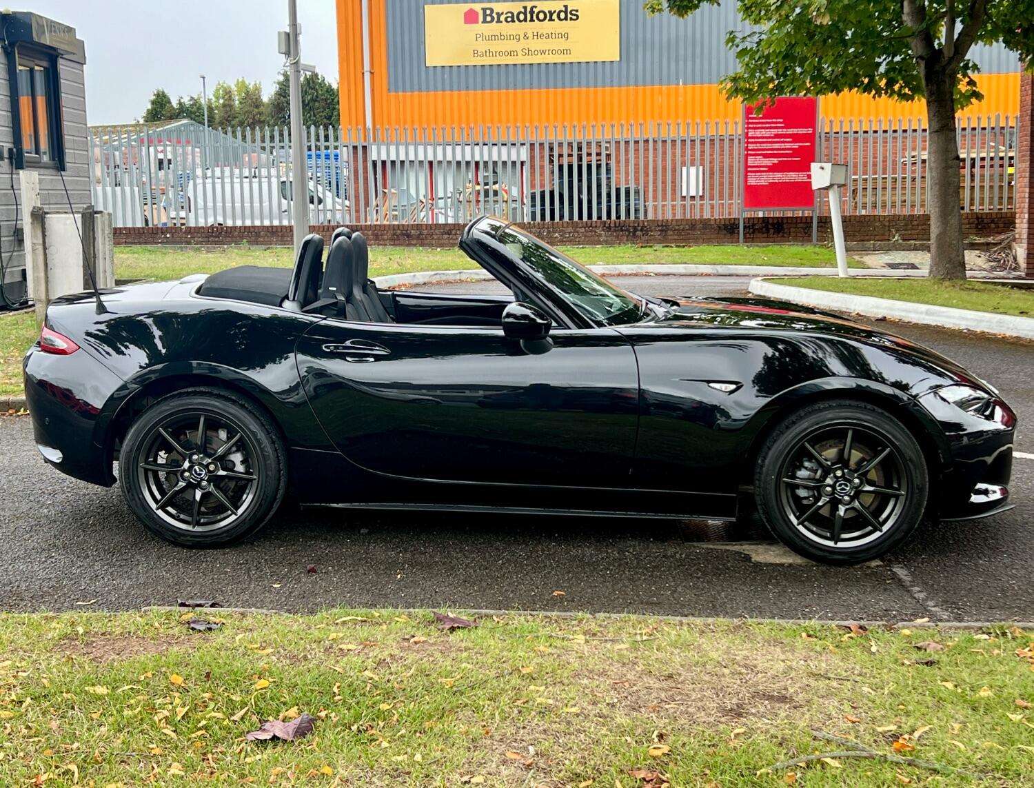 2015 MAZDA MX-5 2015 MAZDA MX-5