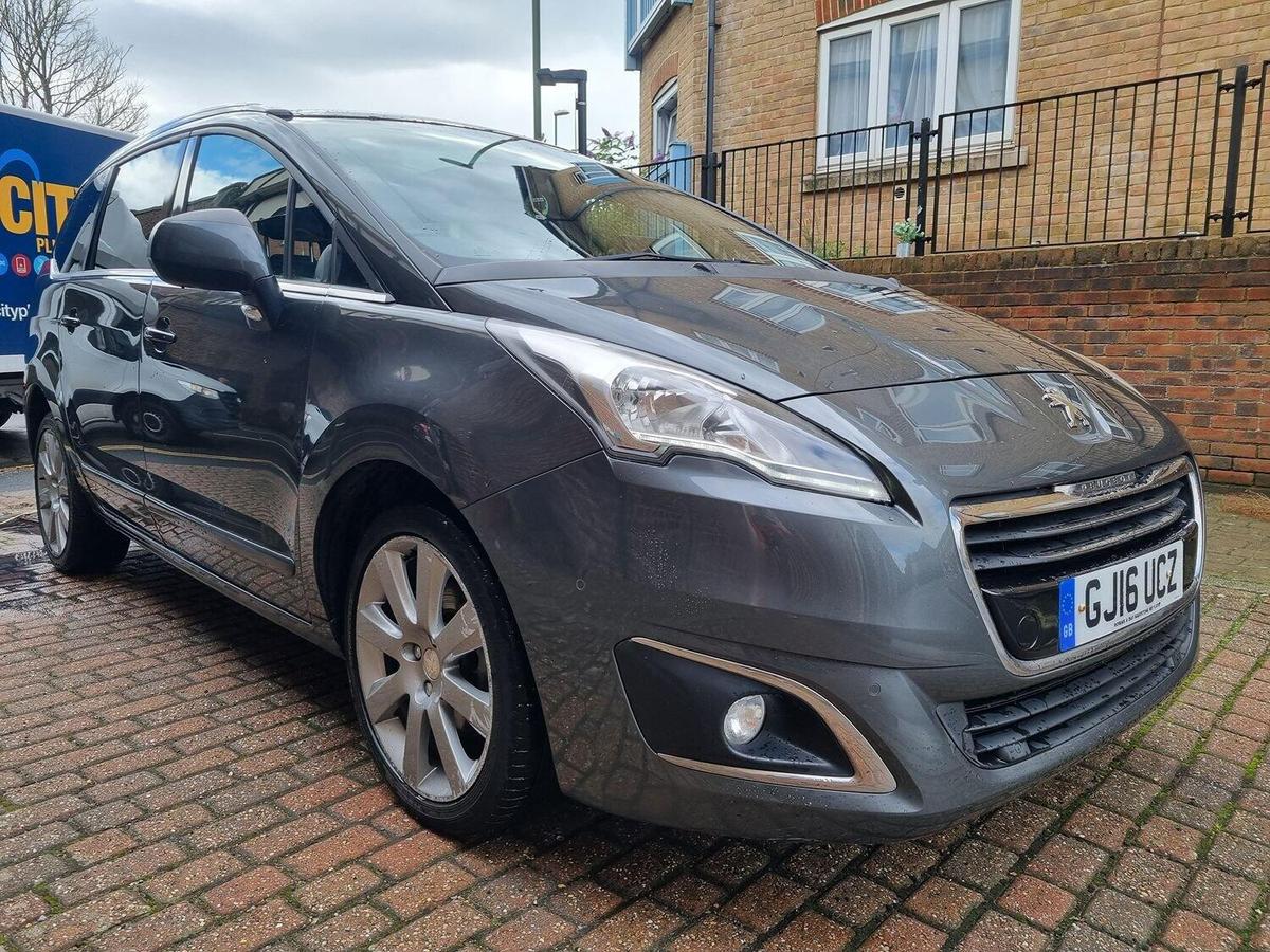 Check out this Peugeot 5008 2016 Diesel Manual