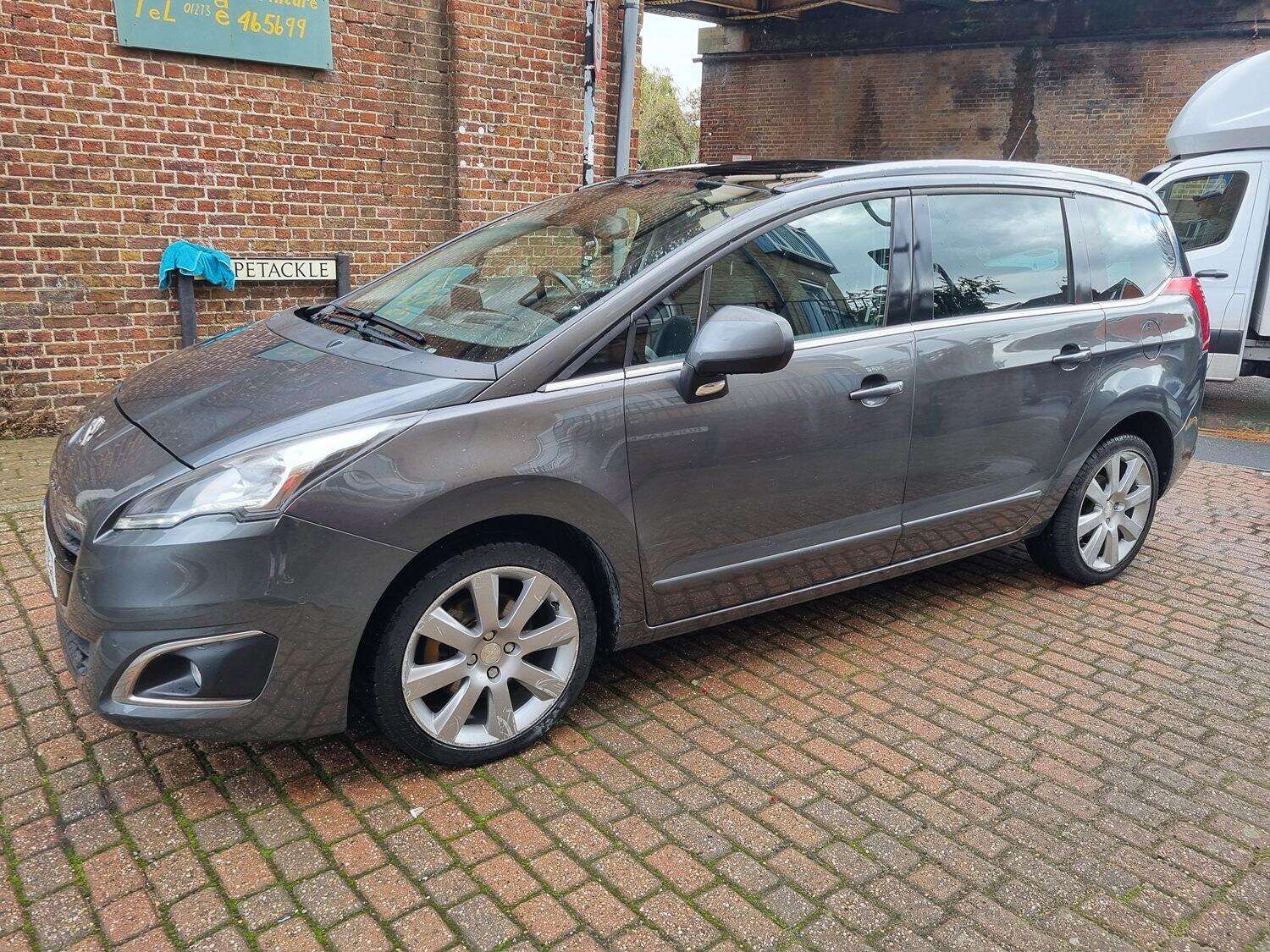 2016 PEUGEOT 5008 2016 PEUGEOT 5008