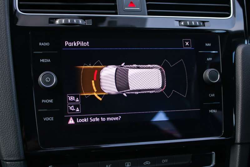 2017 VOLKSWAGEN GOLF 2017 VOLKSWAGEN GOLF