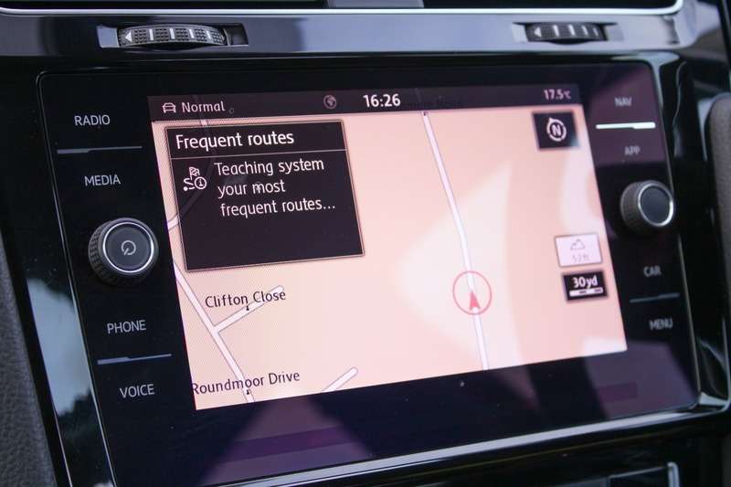 2017 VOLKSWAGEN GOLF 2017 VOLKSWAGEN GOLF