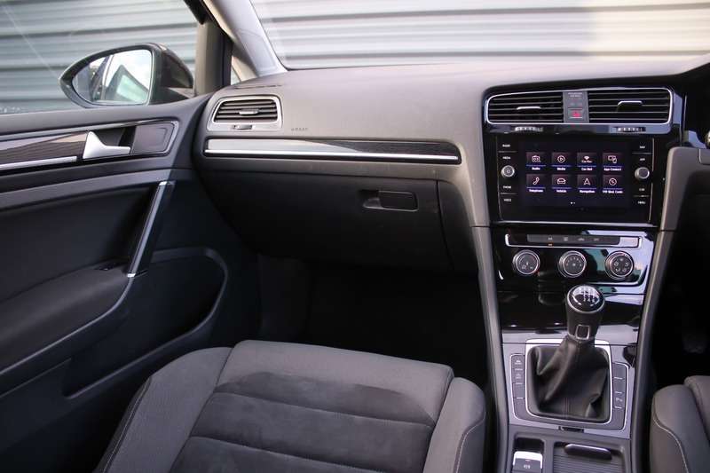 2017 VOLKSWAGEN GOLF 2017 VOLKSWAGEN GOLF