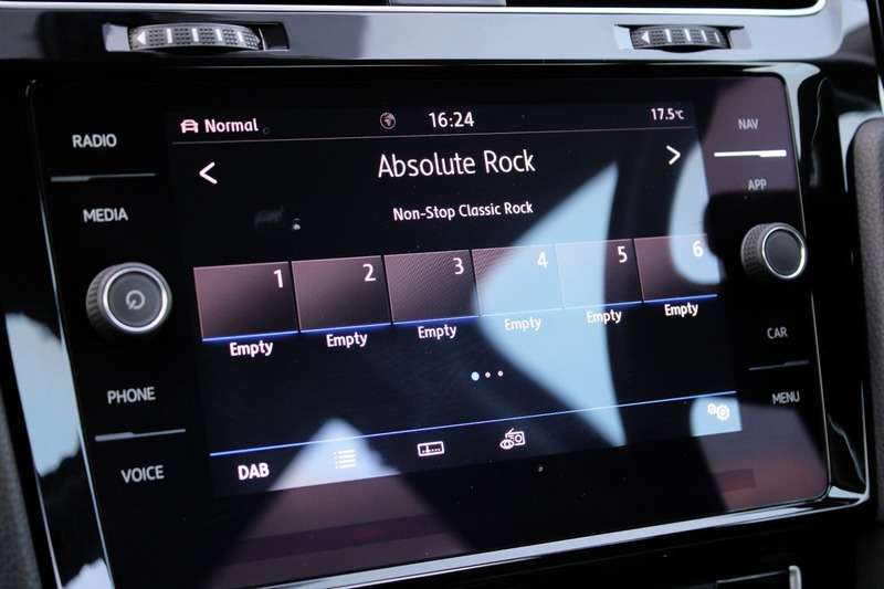 2017 VOLKSWAGEN GOLF 2017 VOLKSWAGEN GOLF