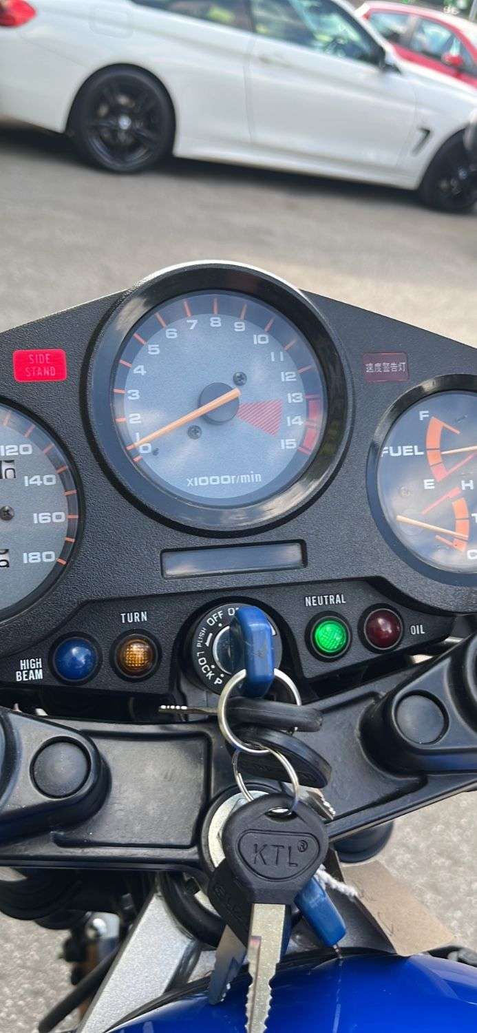 1986 SUZUKI GSX 1986 SUZUKI GSX