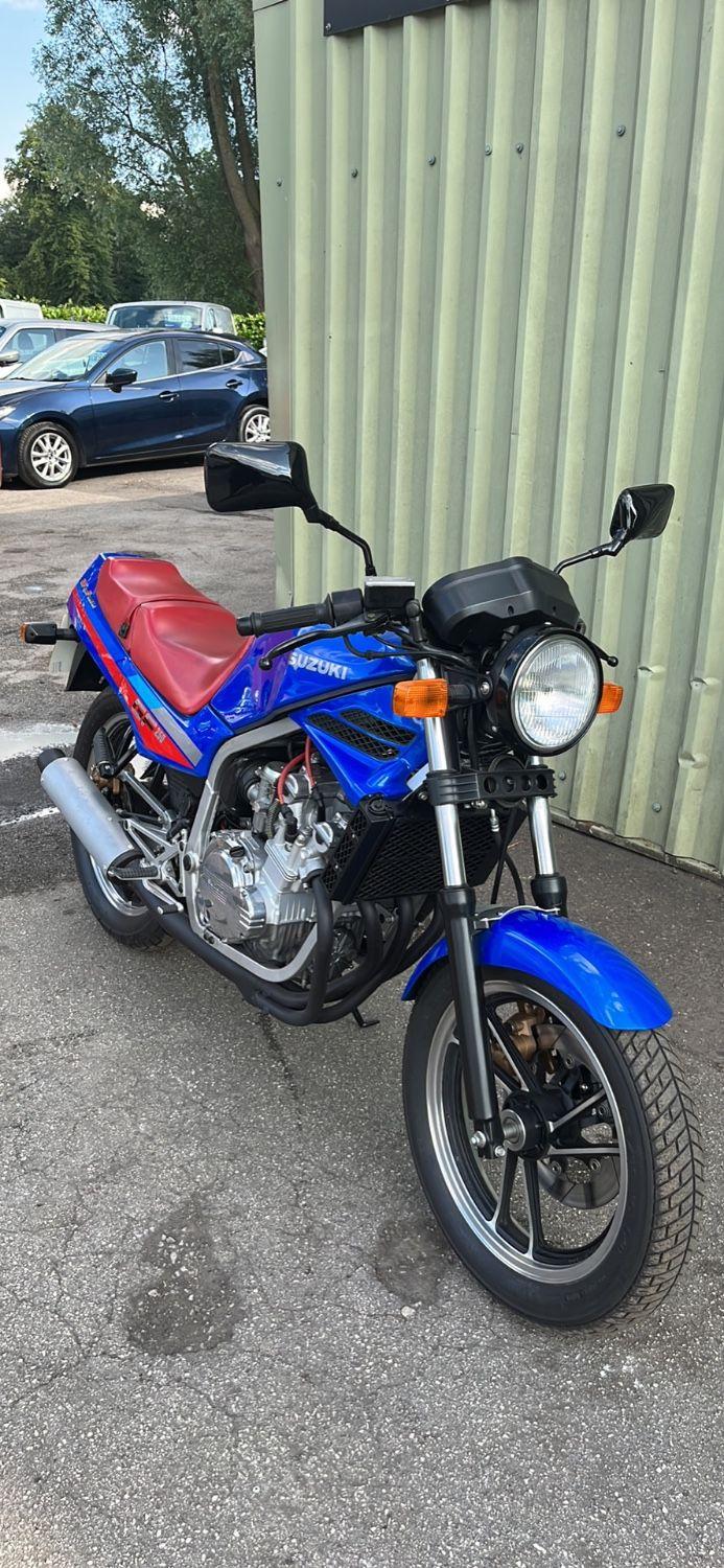 Check out this Suzuki Gsx 1986 Petrol Manual