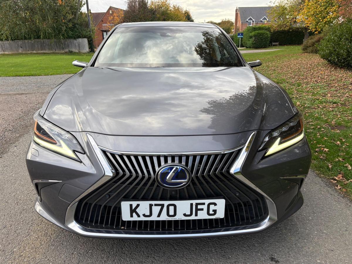 Check out this Lexus Es 2021 Hybrid Electric Automatic