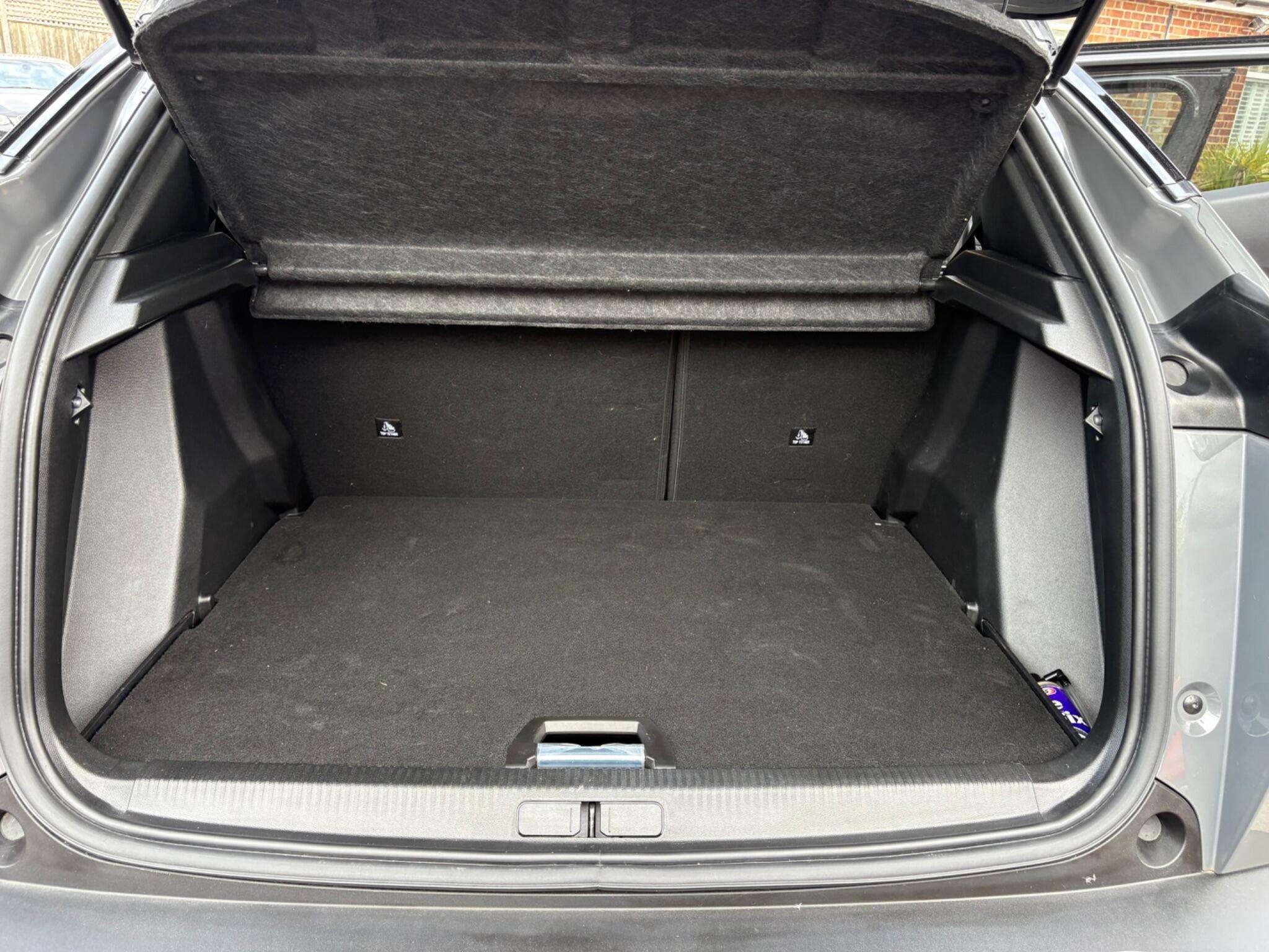 2024 PEUGEOT 2008 2024 PEUGEOT 2008