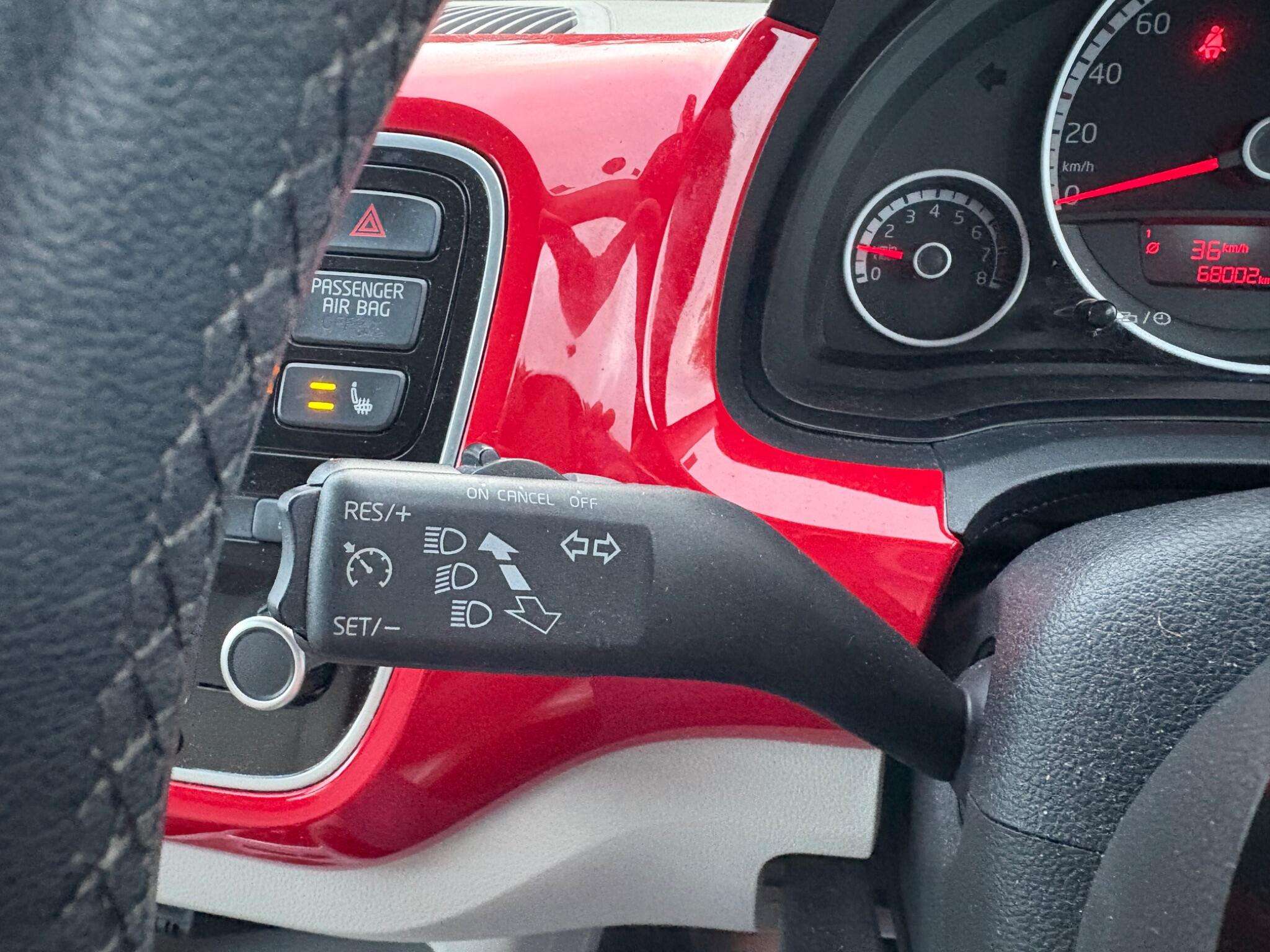 2015 VOLKSWAGEN UP! 2015 VOLKSWAGEN UP!