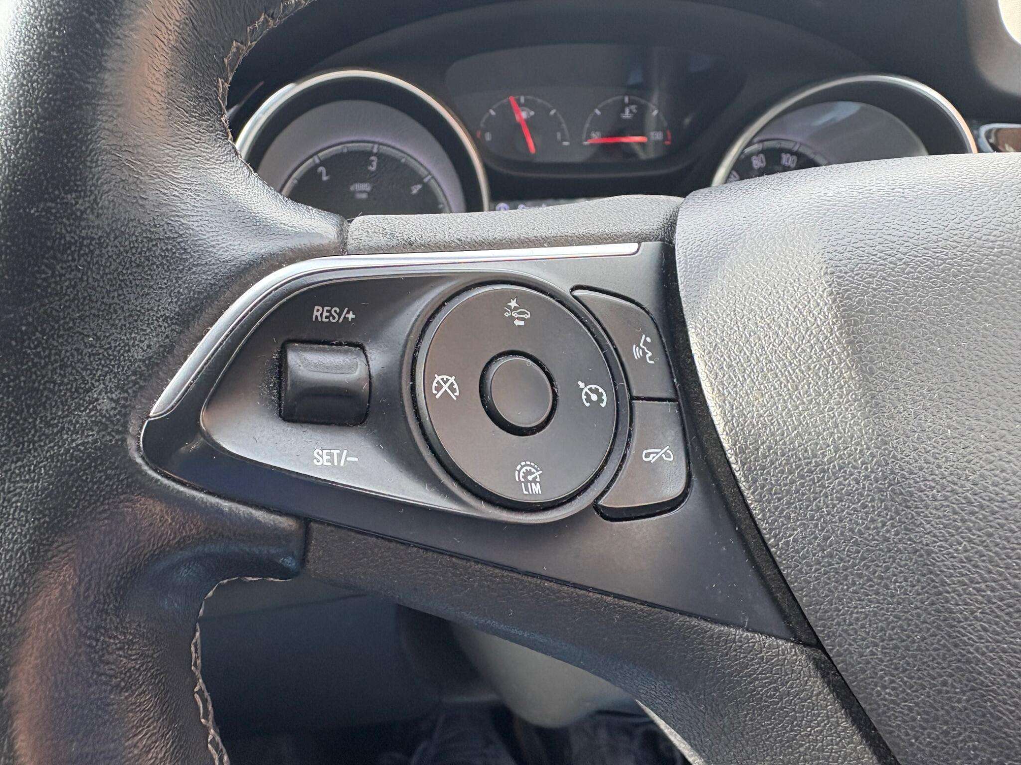 2017 VAUXHALL INSIGNIA 2017 VAUXHALL INSIGNIA