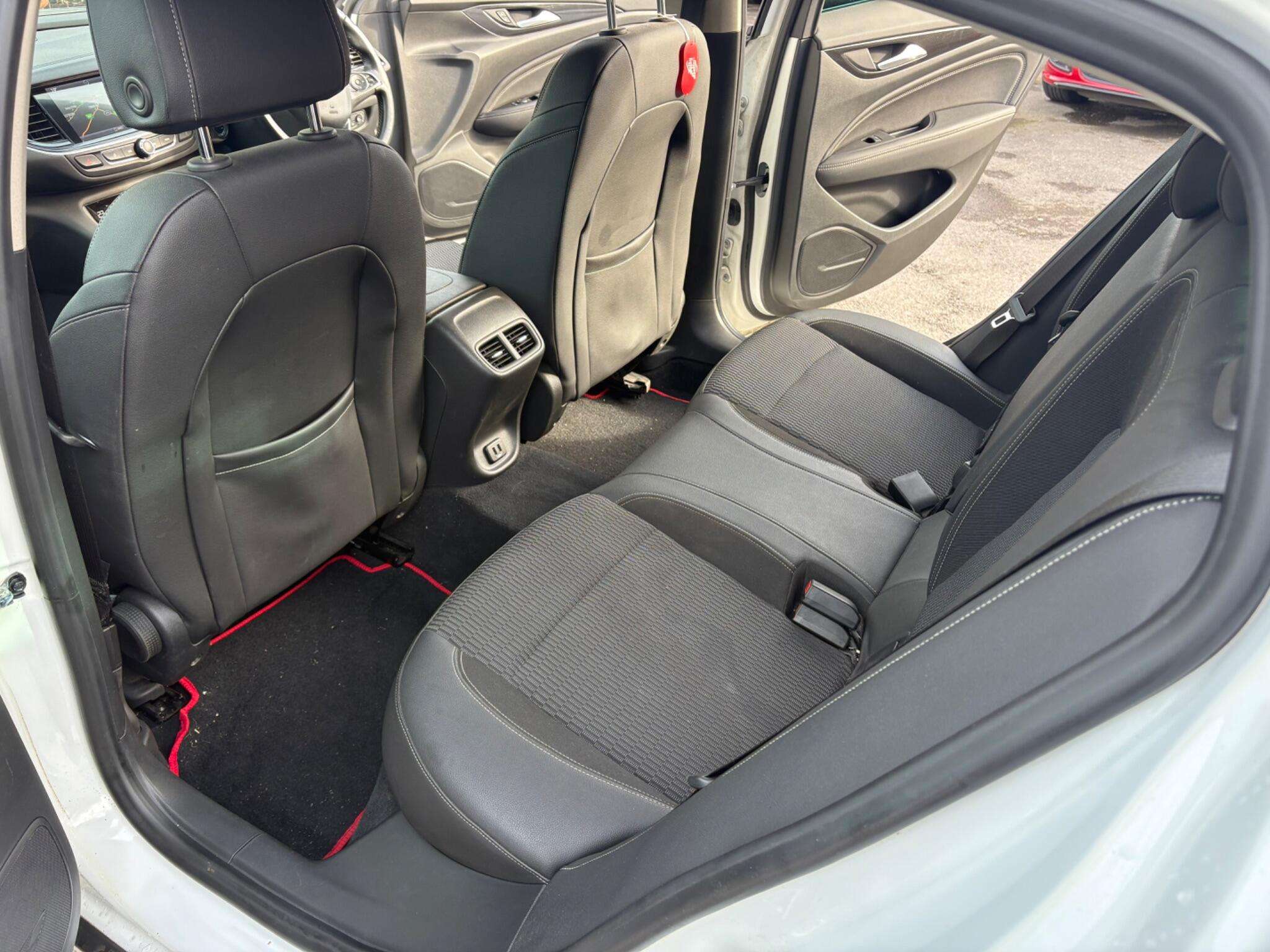 2017 VAUXHALL INSIGNIA 2017 VAUXHALL INSIGNIA