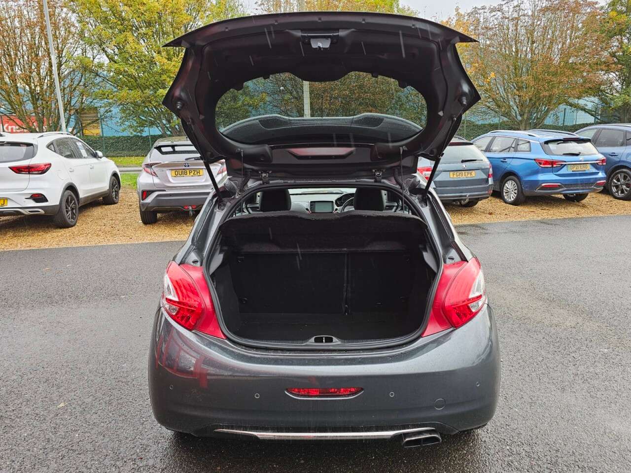 2014 PEUGEOT 208 2014 PEUGEOT 208