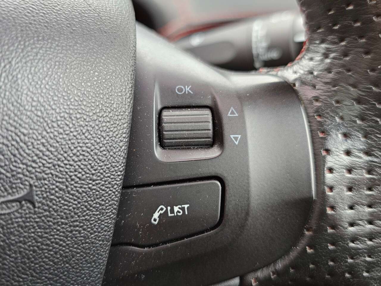 2014 PEUGEOT 208 2014 PEUGEOT 208