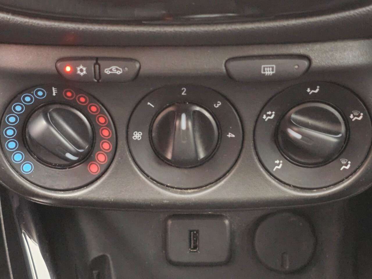 2018 VAUXHALL CORSA 2018 VAUXHALL CORSA