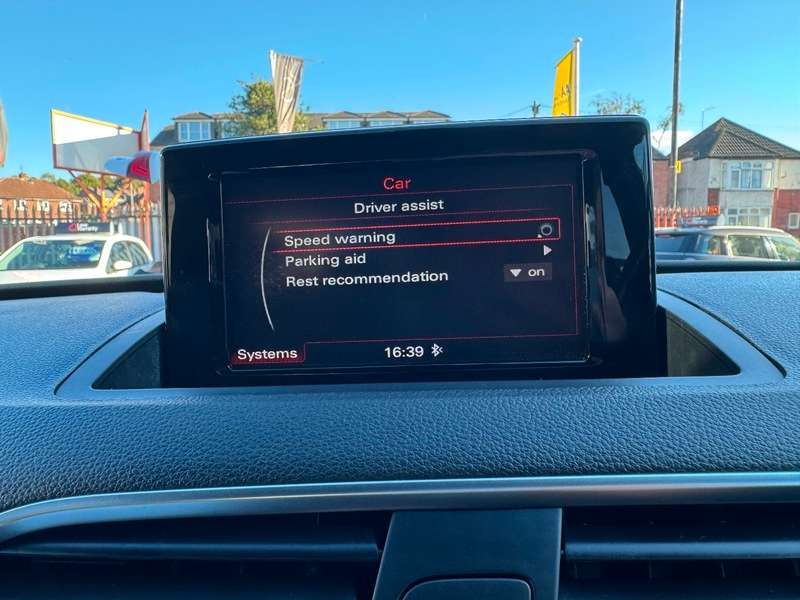 2015 AUDI Q3 2015 AUDI Q3