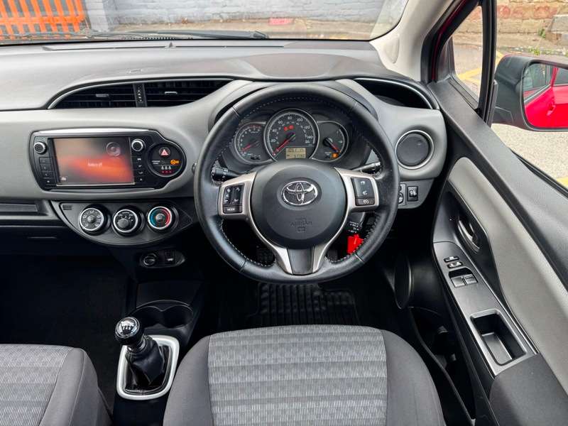 2016 TOYOTA YARIS 2016 TOYOTA YARIS