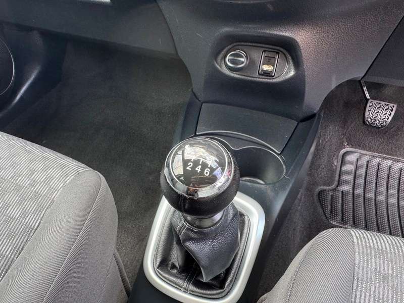 2016 TOYOTA YARIS 2016 TOYOTA YARIS