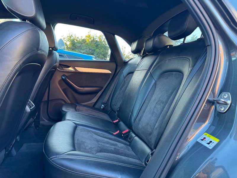 2015 AUDI Q3 2015 AUDI Q3