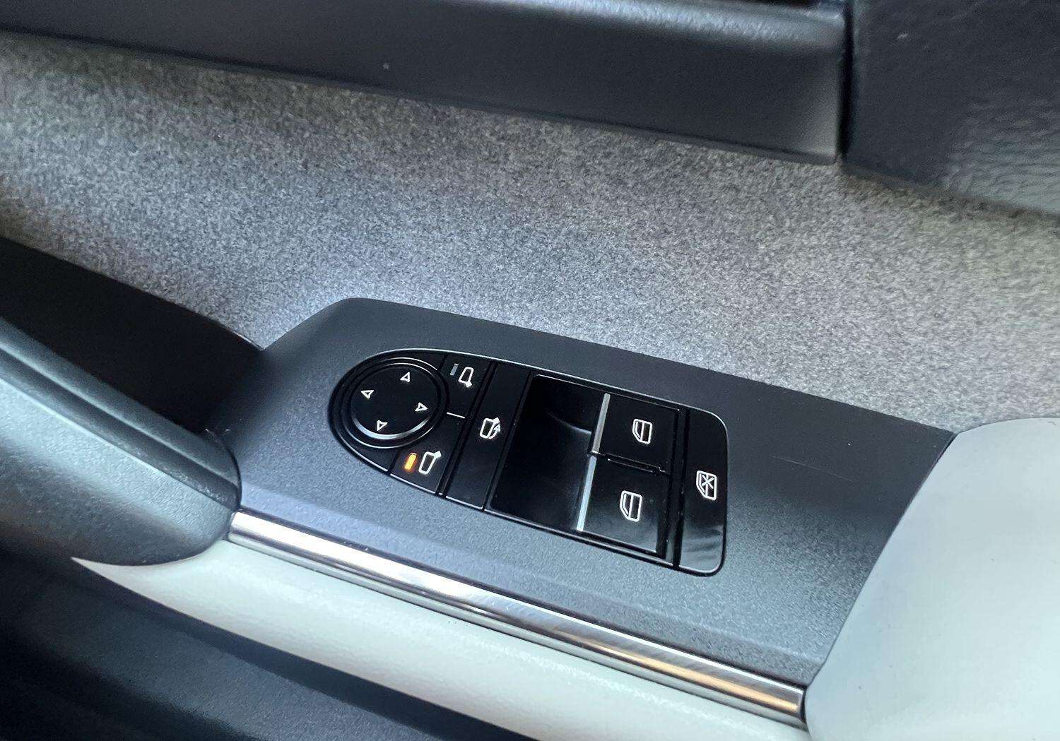 2024 MAZDA MX-30 2024 MAZDA MX-30