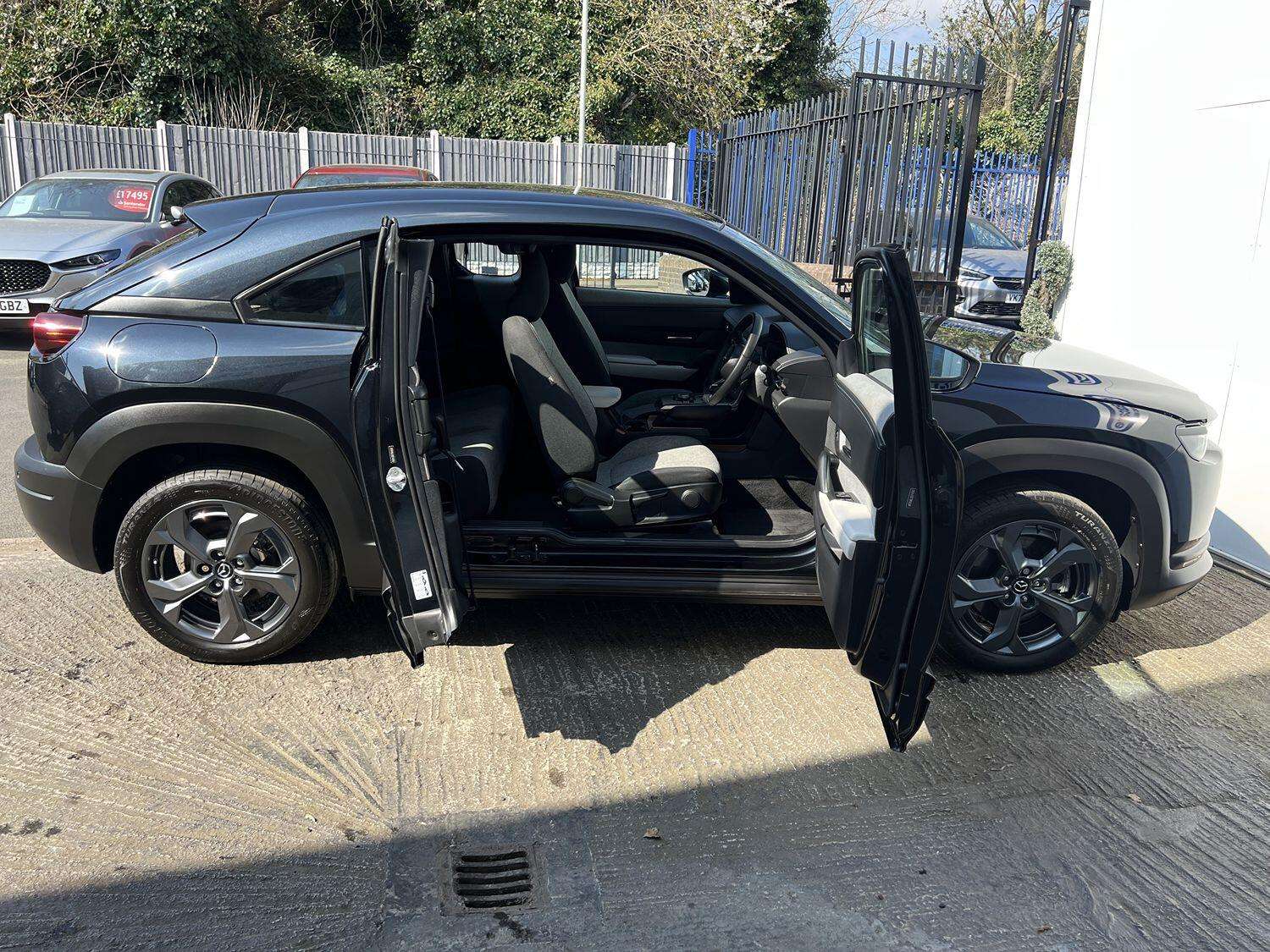 2024 MAZDA MX-30 2024 MAZDA MX-30