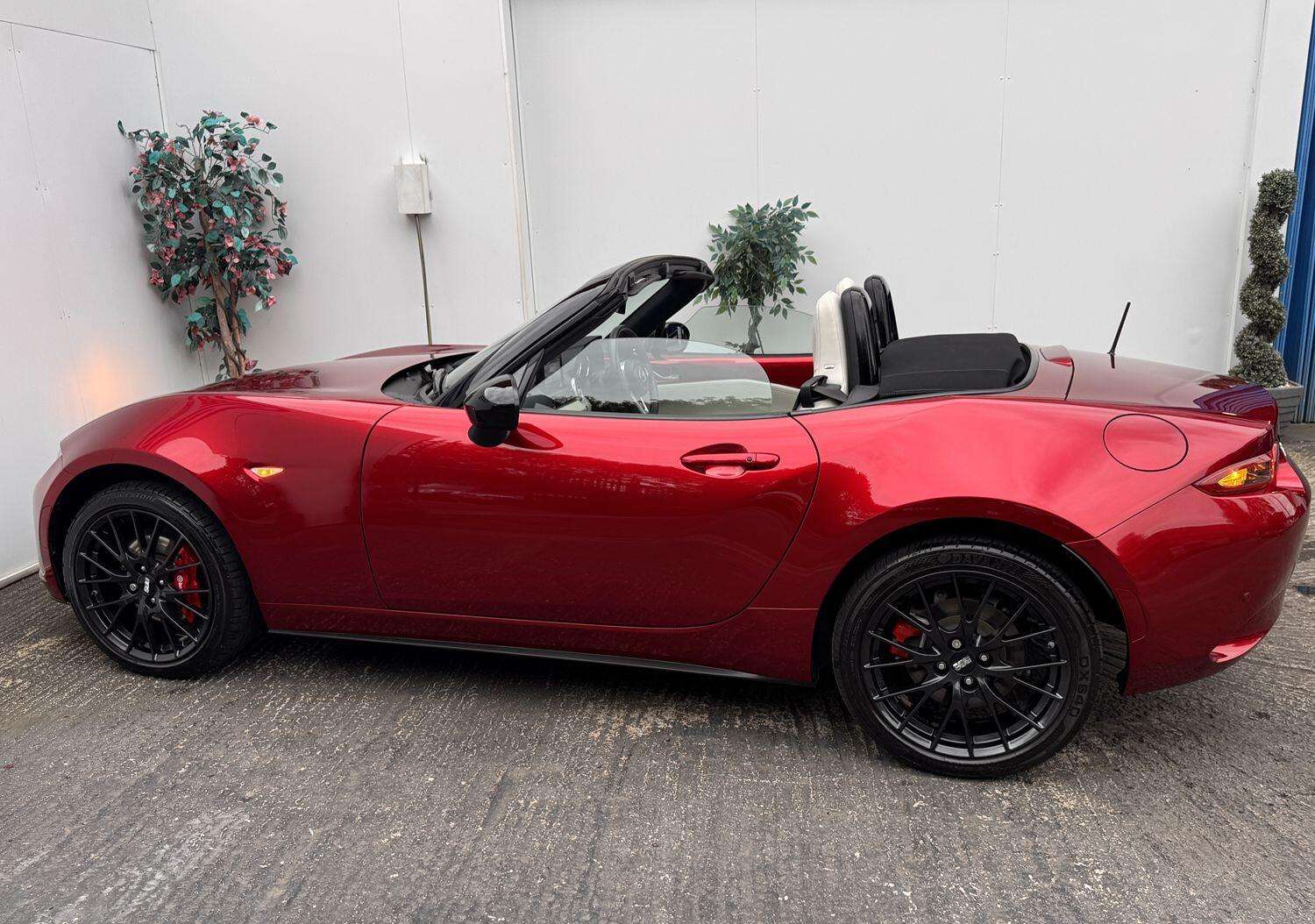 2023 MAZDA MX-5 2023 MAZDA MX-5