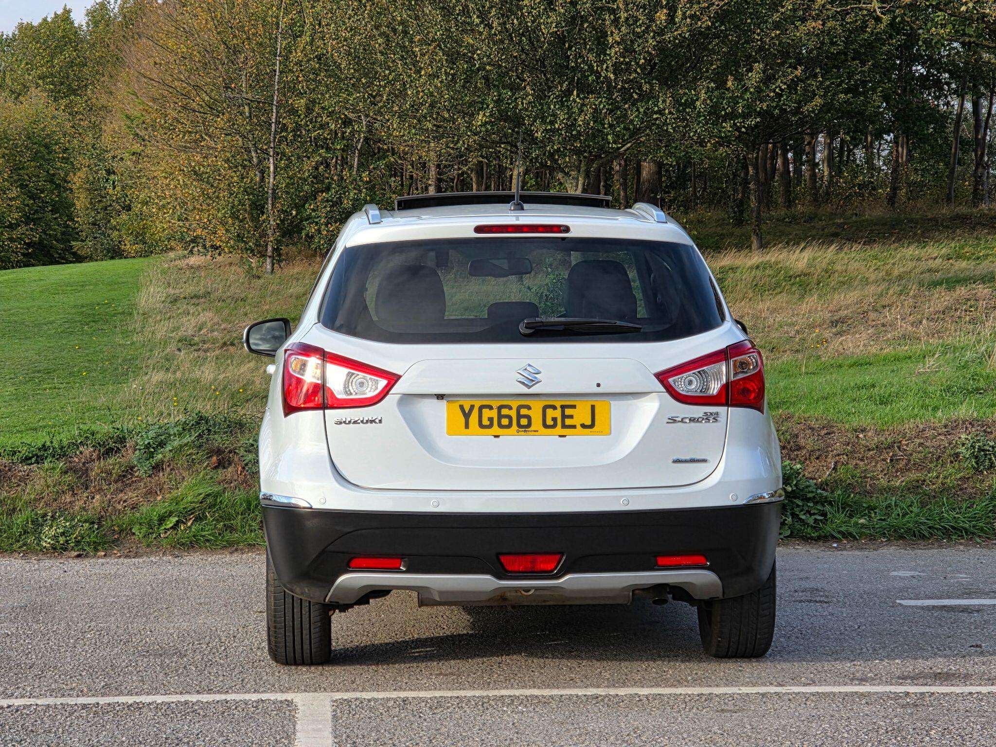 2016 SUZUKI SX4 S-CROSS 2016 SUZUKI SX4 S-CROSS