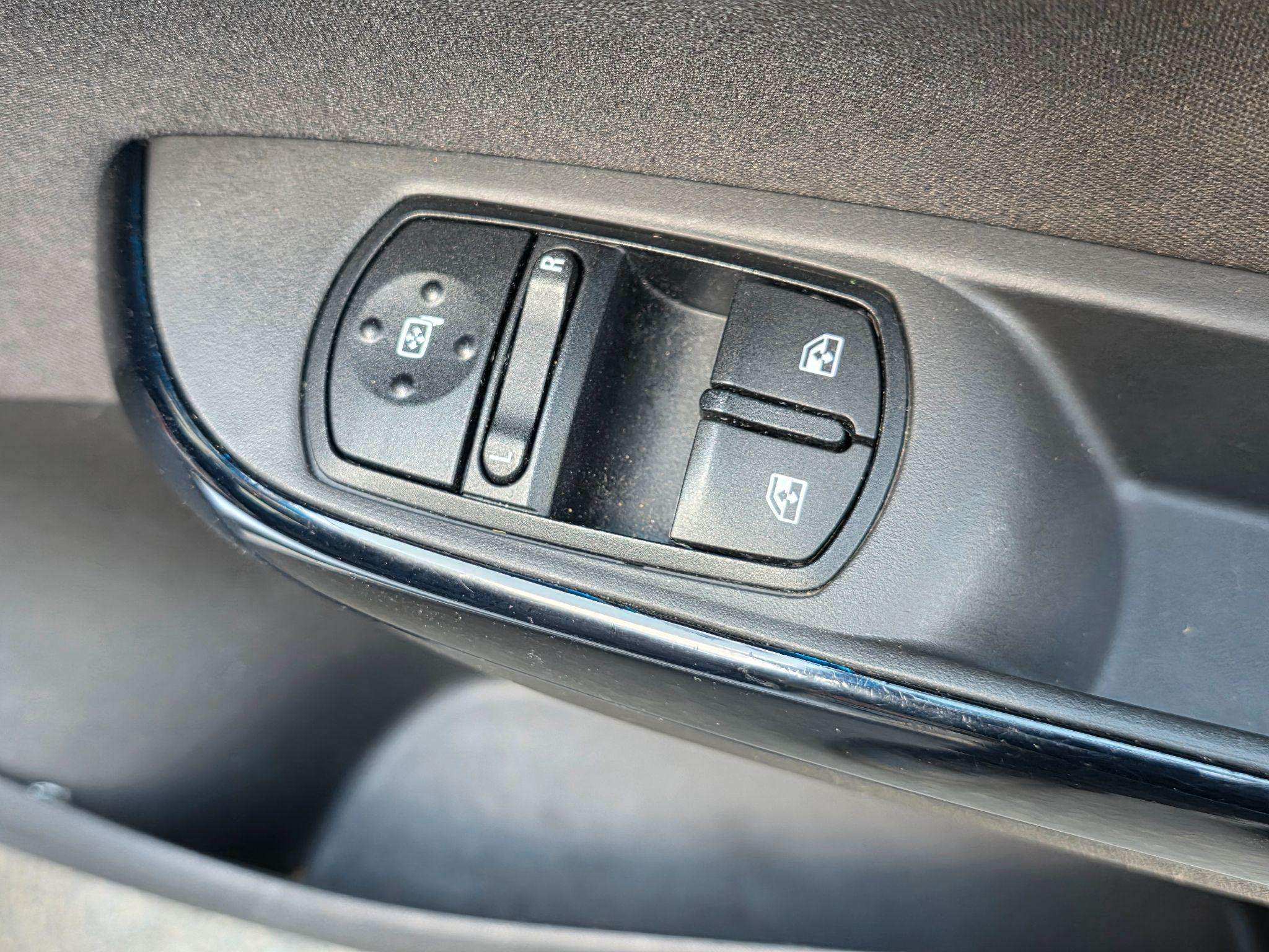 2016 VAUXHALL CORSA 2016 VAUXHALL CORSA