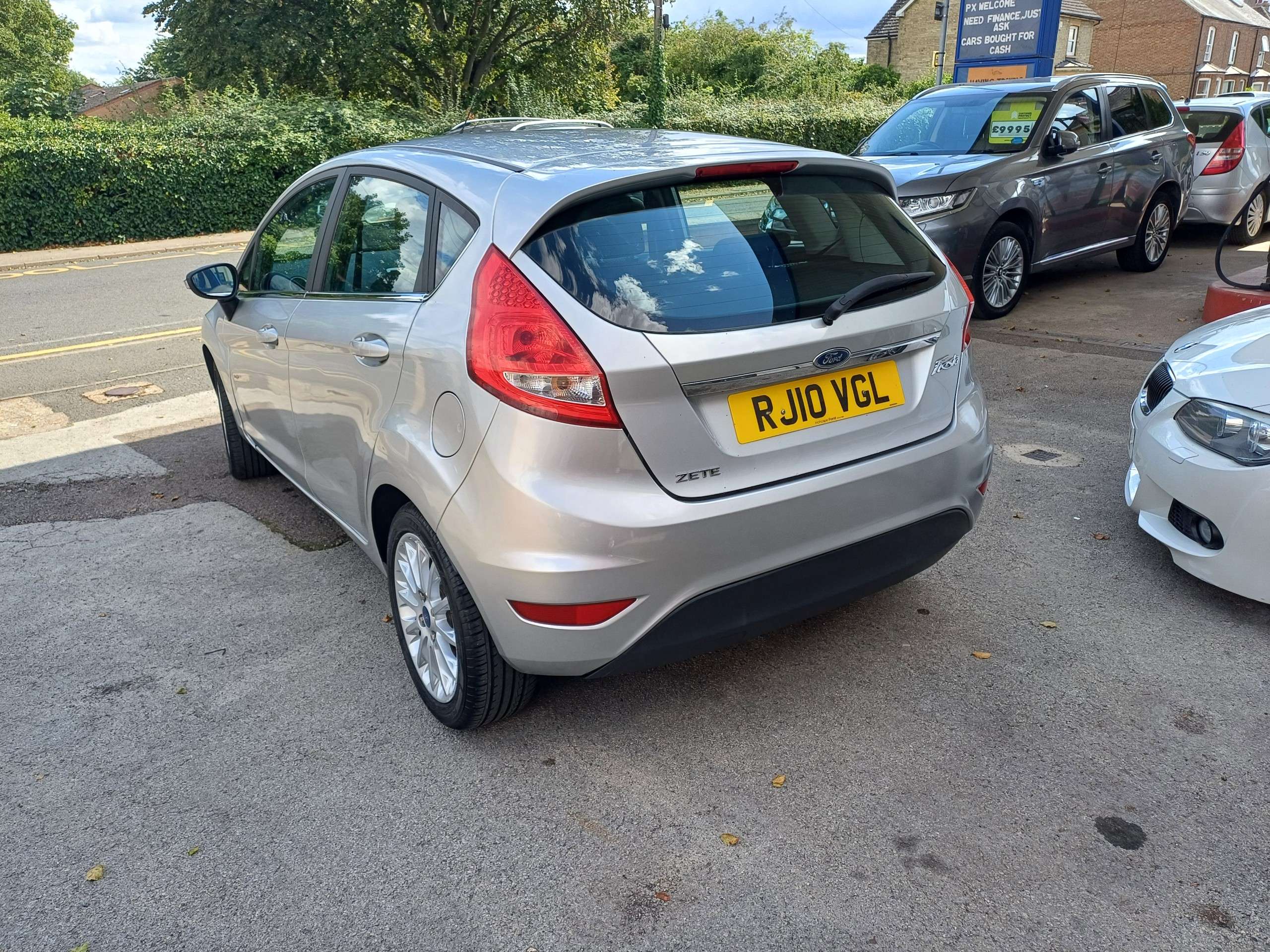 2010 FORD FIESTA 2010 FORD FIESTA