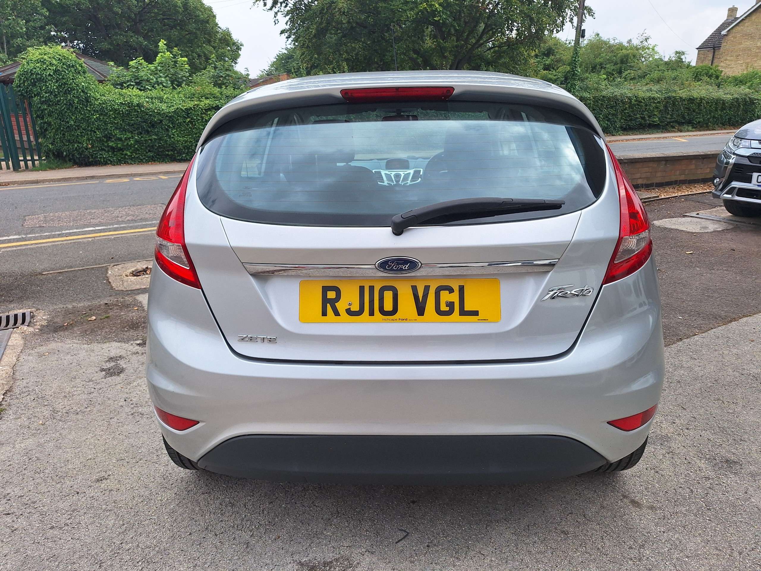 2010 FORD FIESTA 2010 FORD FIESTA