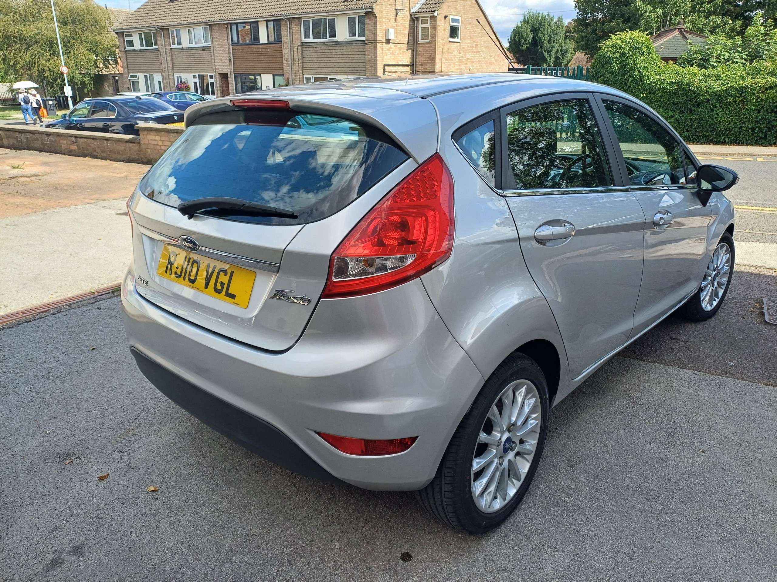 2010 FORD FIESTA 2010 FORD FIESTA