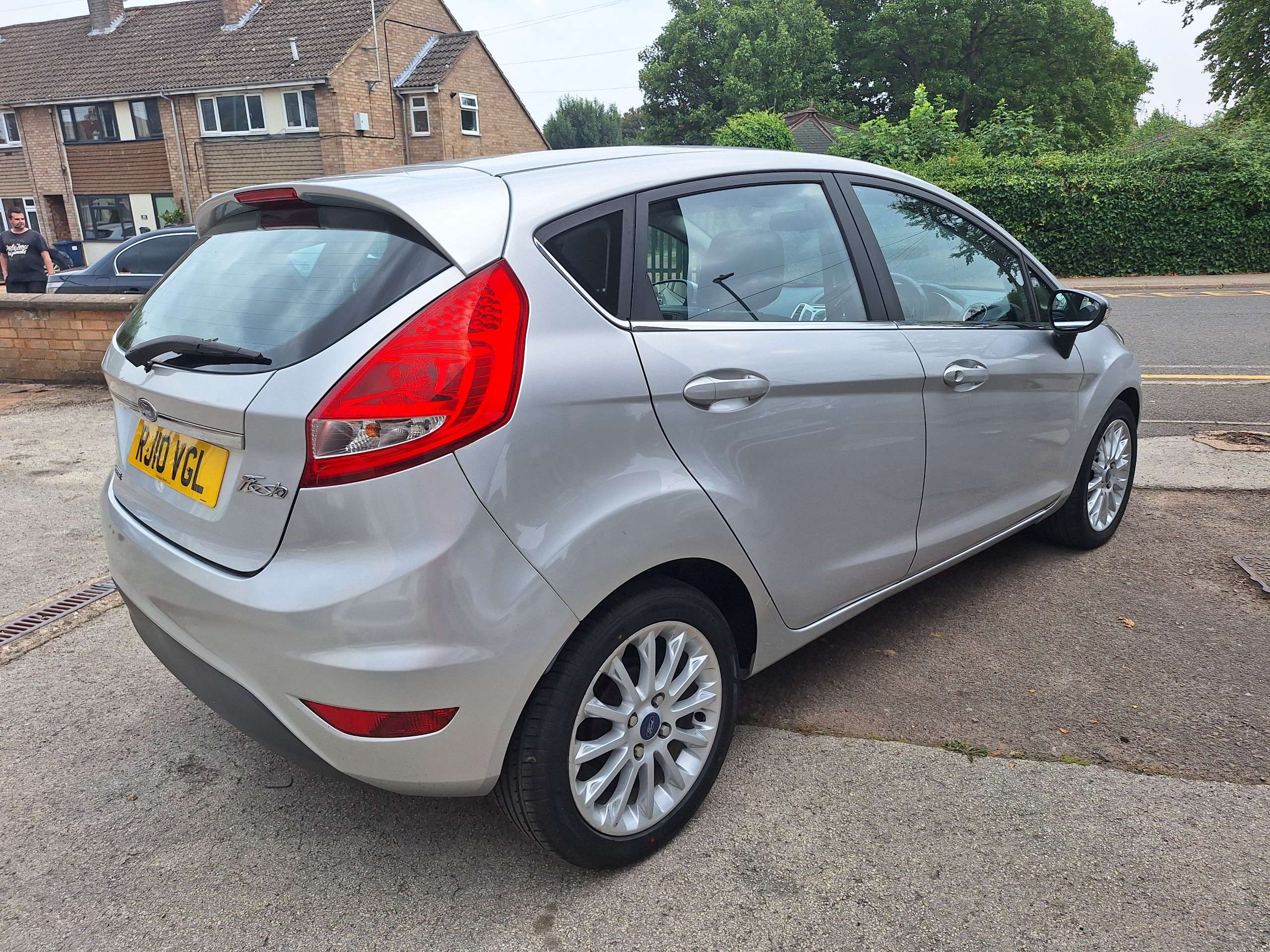 2010 FORD FIESTA 2010 FORD FIESTA