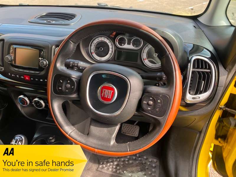 2014 FIAT 500L 2014 FIAT 500L