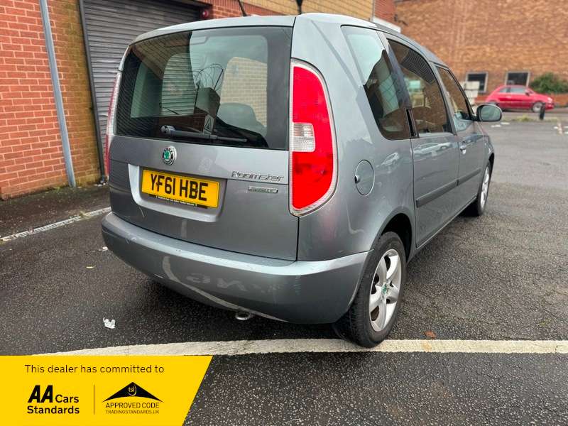 2011 SKODA ROOMSTER 2011 SKODA ROOMSTER