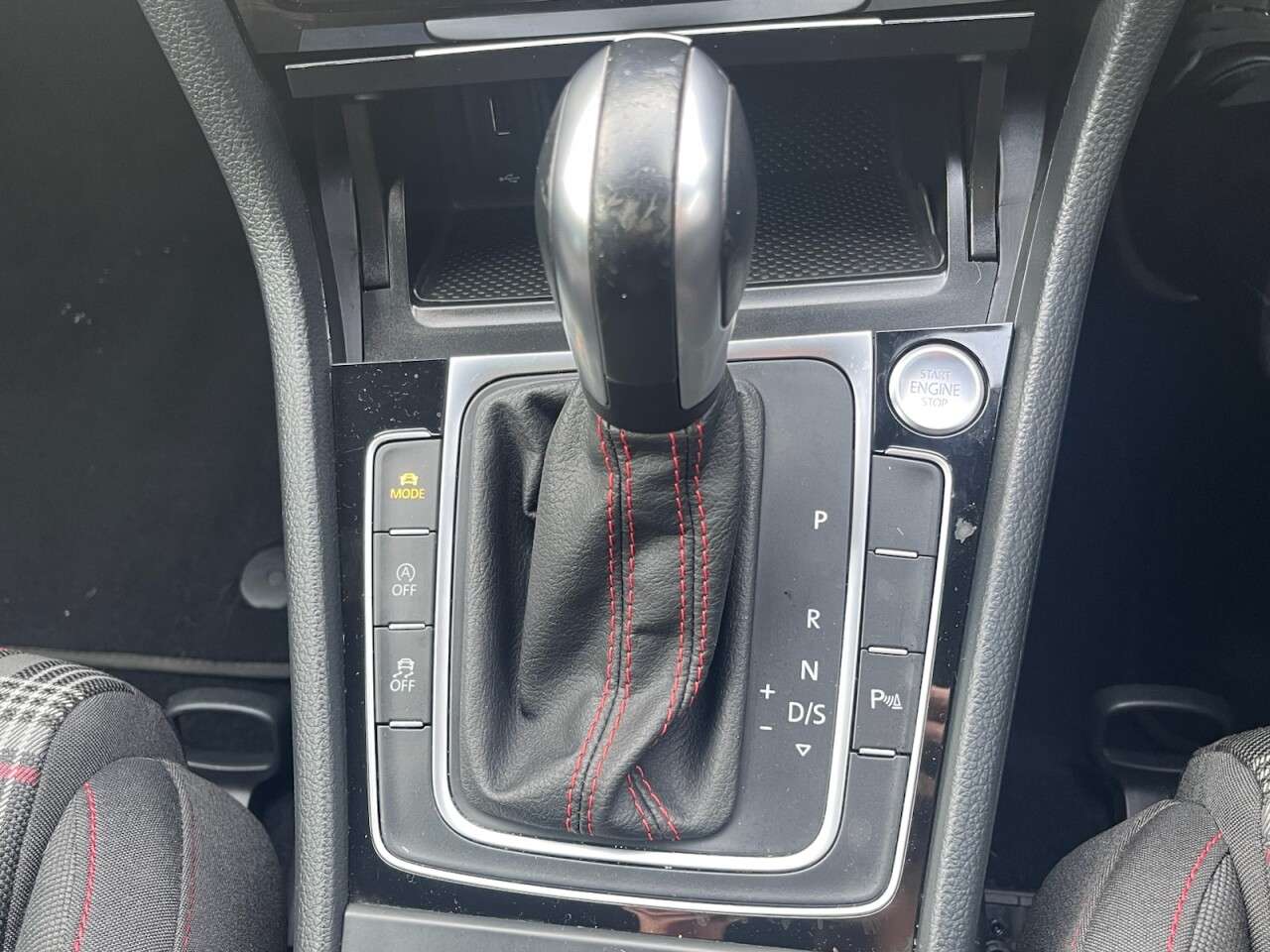 2020 VOLKSWAGEN GOLF 2020 VOLKSWAGEN GOLF