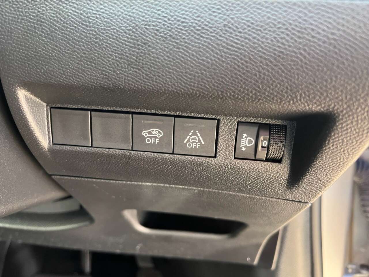 2024 PEUGEOT 208 2024 PEUGEOT 208